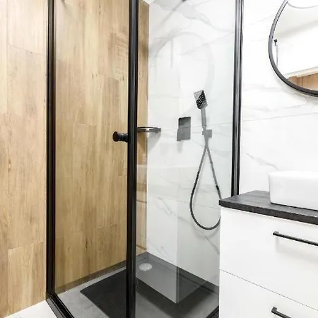 Golden Apartments&glamping-kw46 * Wrocław