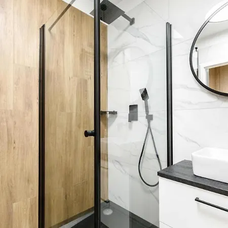 Apartman Golden Apartments&glamping-kw46